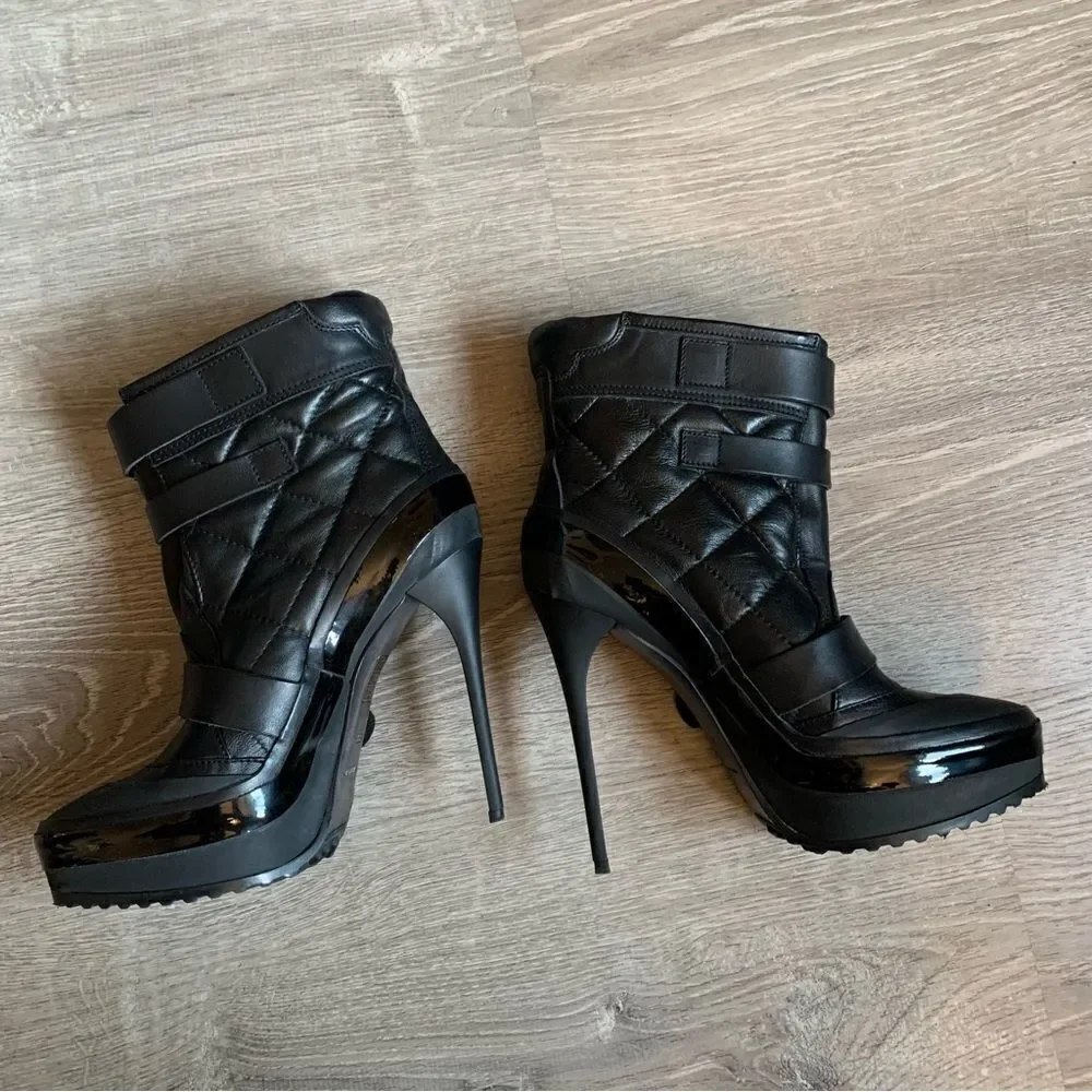 Burberry Black Quilted Patent Platform Ankle Boots with Buckles - Picture 5 of 16
